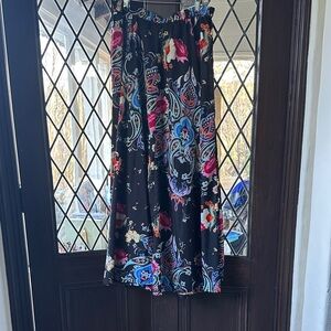 Cupio Black Maxi Skirt with Floral Design